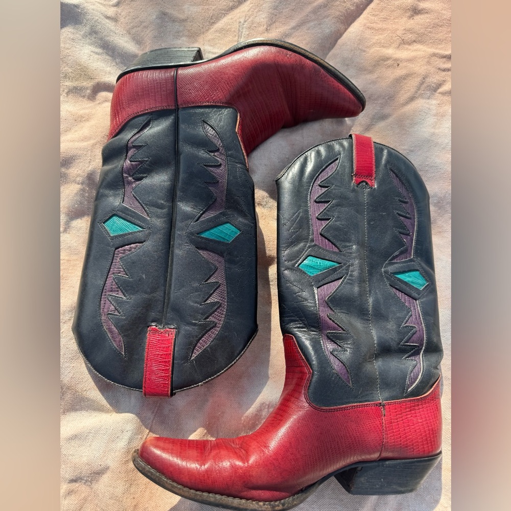 Vintage Red & Black Western Cowboy Boots w/ Teal Inlay – Women’s 8